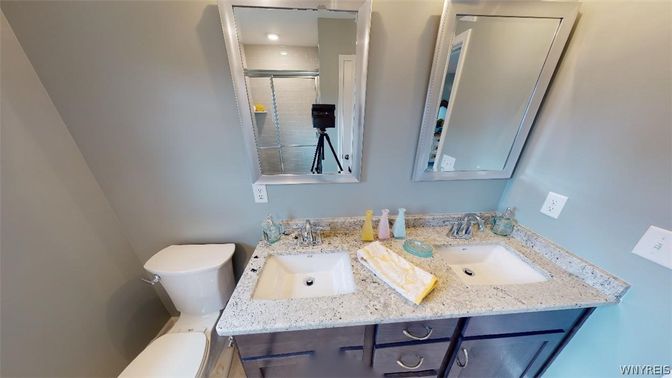 Bathroom, Interior, Recessed Lighting