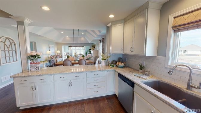 Dining room, Interior, Kitchen, Pendant Lights, Recessed Lighting, Wood Texture Flooring