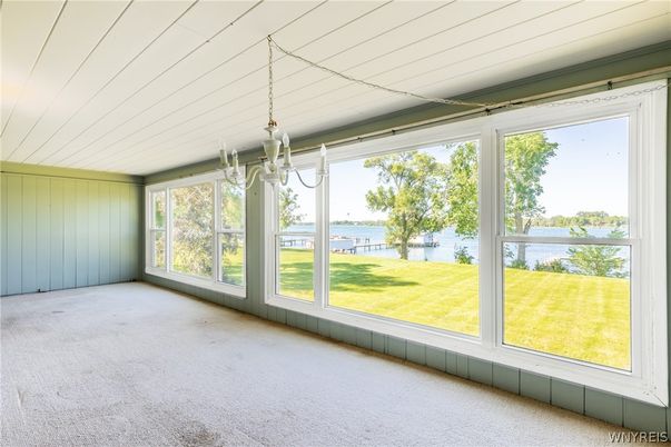 Empty room, Interior, Sun Room, Water