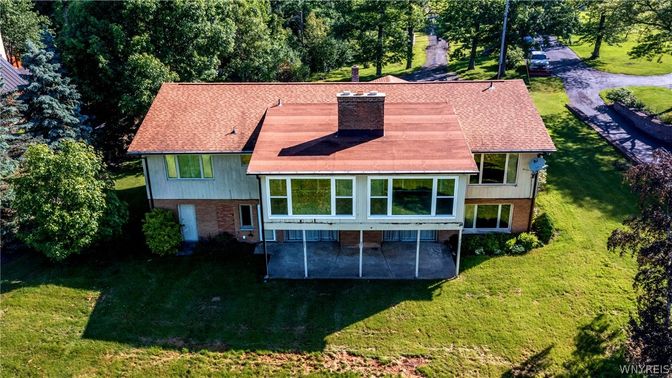 Exterior, Drone