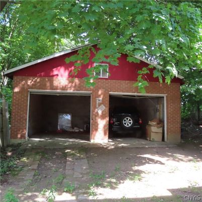 Detached Garage, Exterior