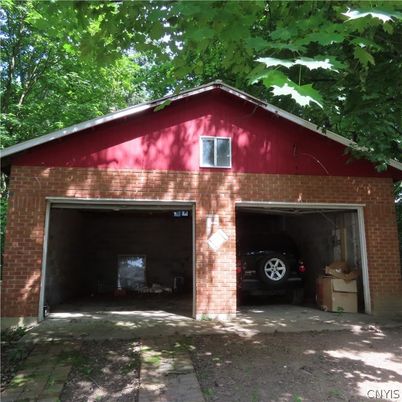 Detached Garage, Exterior