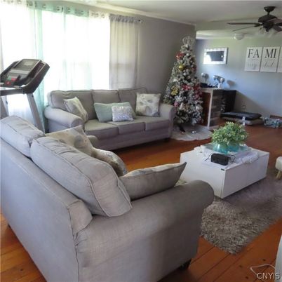 Fitness Equipment, Interior, Living room, Wood Texture Flooring
