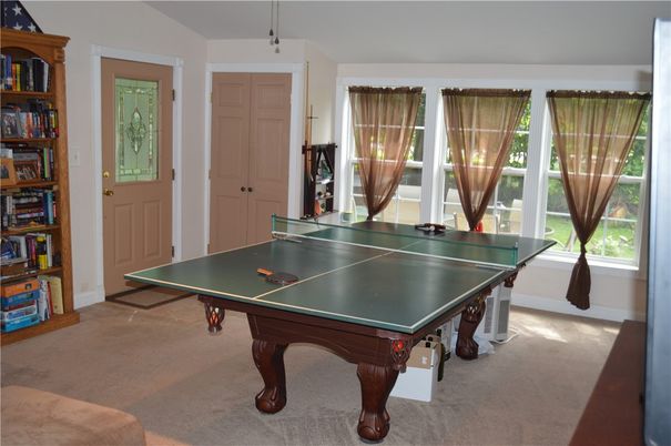 Game Room, Interior