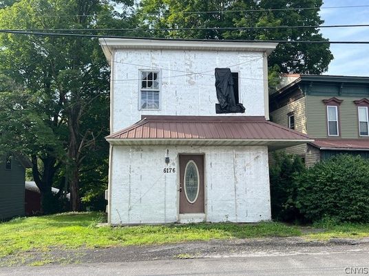 Exterior, Facade, None