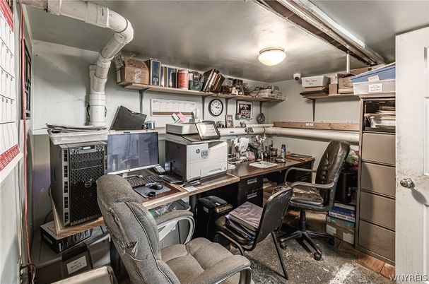 Home Office, Interior