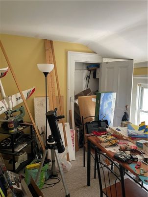 Home Office, Interior