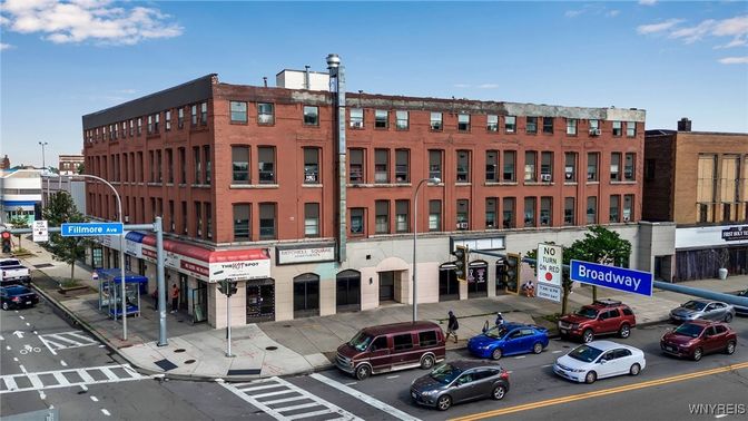 Exterior, Facade, Condo Building
