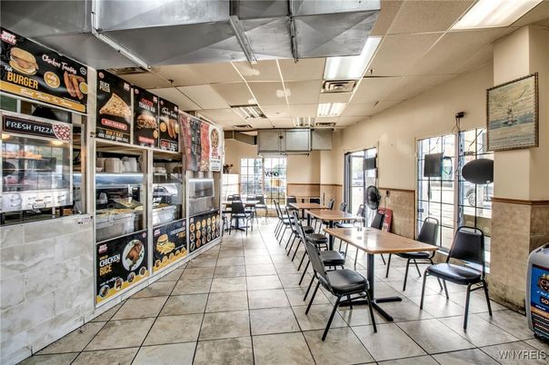 Dining room, Interior