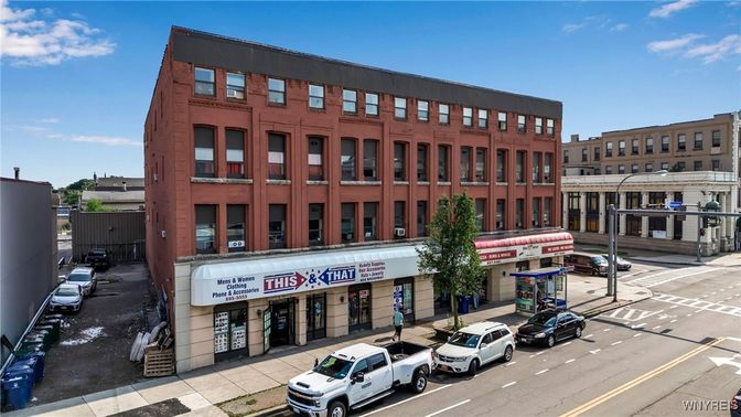 Exterior, Facade, Chicago School