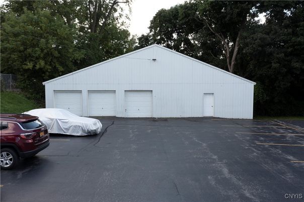 Detached Garage, Exterior