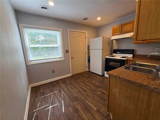 Interior, Kitchen, Recessed Lighting, Wood Texture Flooring
