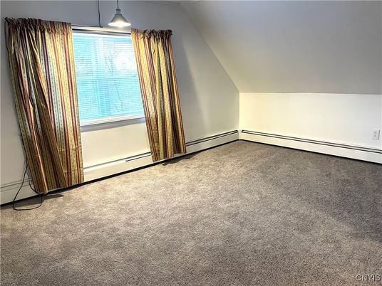 Empty room, Interior, Pendant Lights