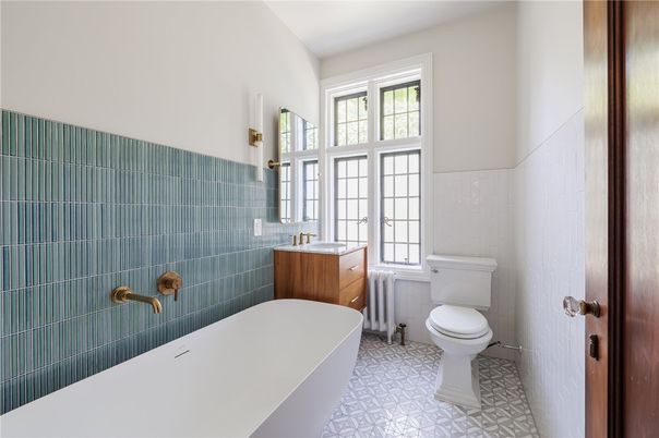 Bathroom, Free Standing Baths, Interior