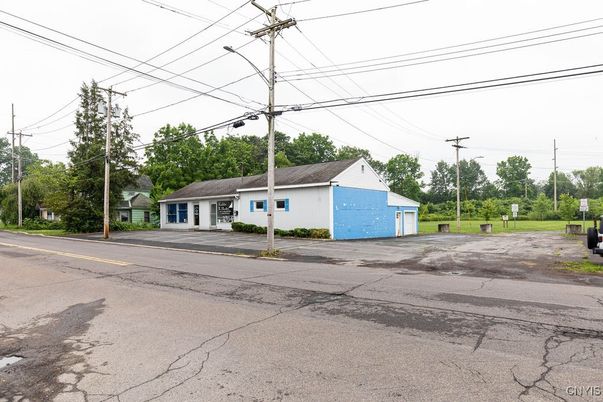 Backyard, Detached Garage, Exterior