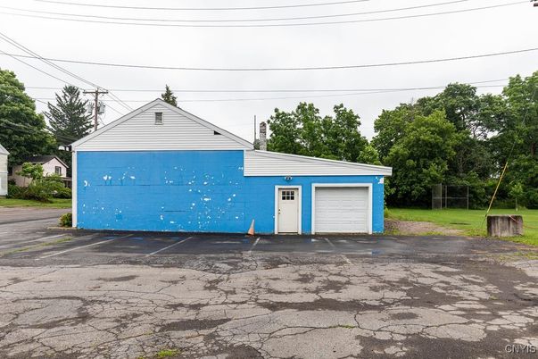 Detached Garage, Exterior
