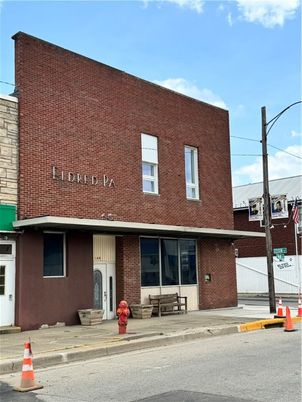 Exterior, Facade, Brick Facade, Cape Cod