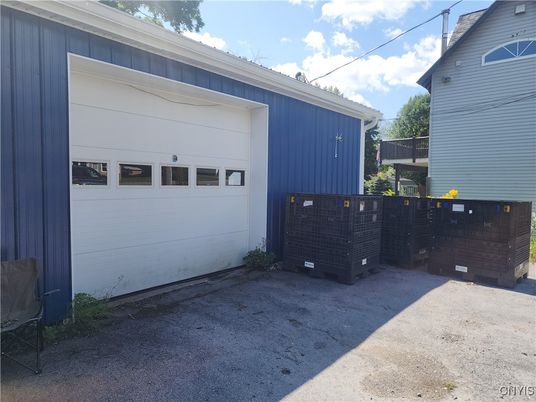 Detached Garage, Exterior