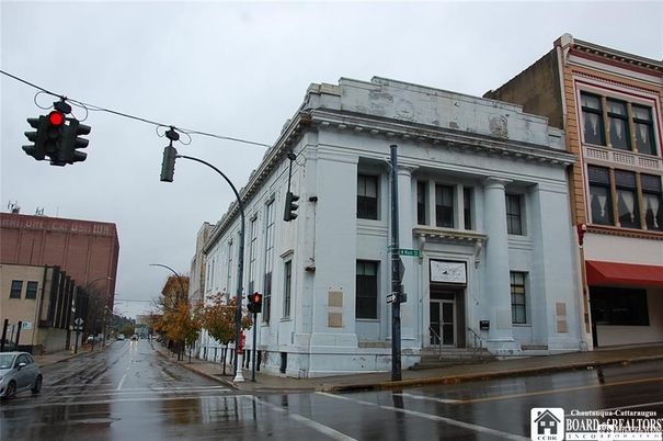 Exterior, Facade, Rowhouse