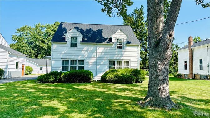 Backyard, Exterior, Facade, Cape Cod