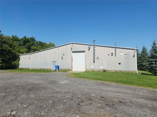 Backyard, Detached Garage, Exterior