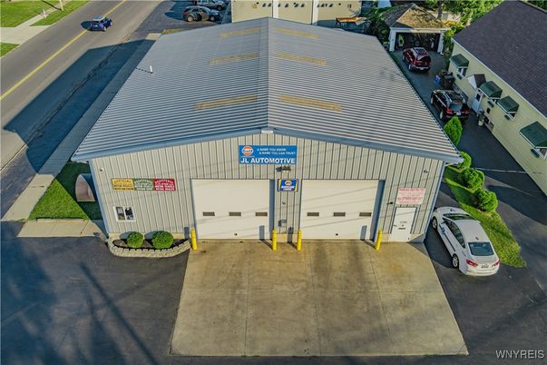Exterior, Drone