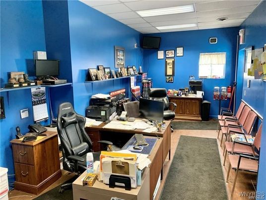 Home Office, Interior
