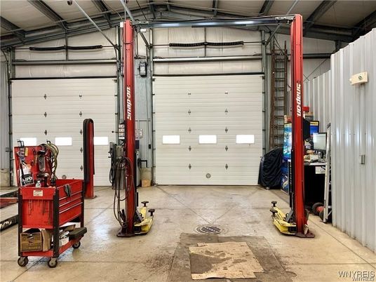 Garage, Interior