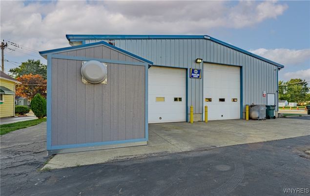 Detached Garage, Exterior