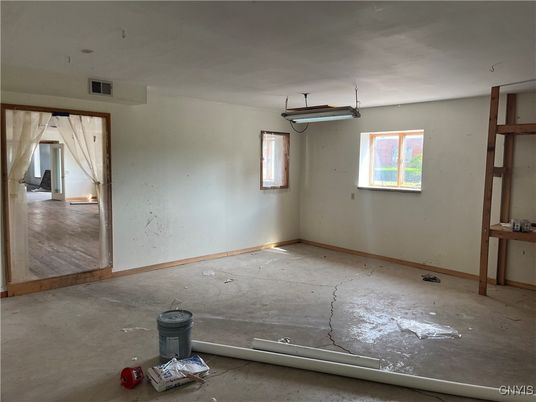 Empty room, Garage, Interior