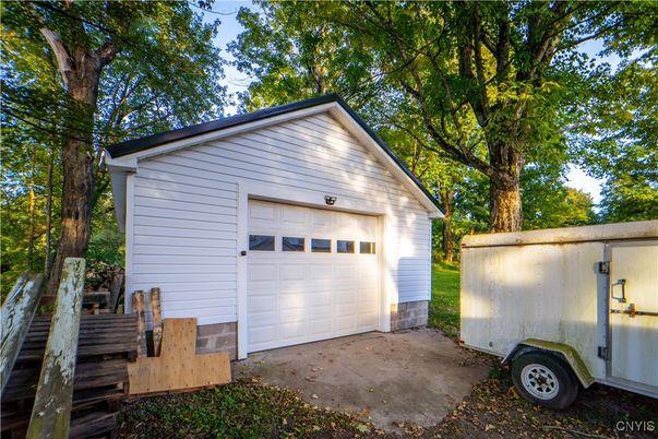 Detached Garage, Exterior