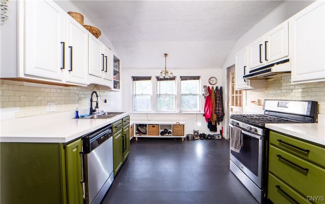 Interior, Kitchen, Pendant Lights, Stainless Steel Appliances