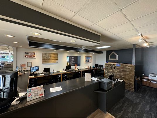 Home Office, Interior, Recessed Lighting, Stone Walls, Wood Texture Flooring