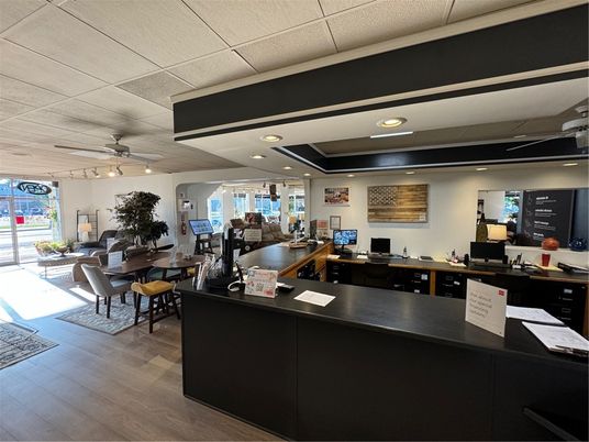 Dining room, Interior, Kitchen, Recessed Lighting, Wood Texture Flooring