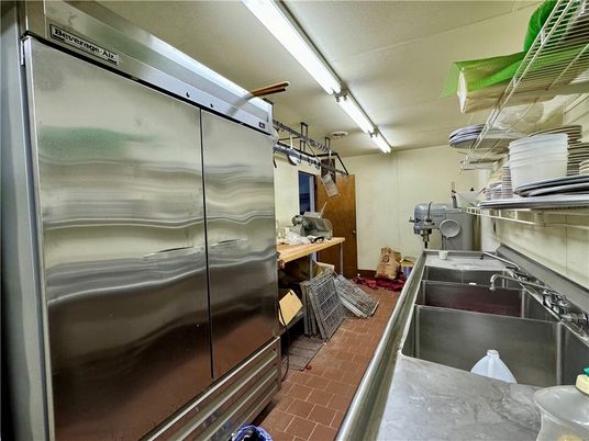 Interior, Stainless Steel Appliances
