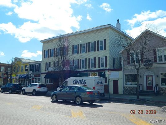 Exterior, Facade, Rowhouse