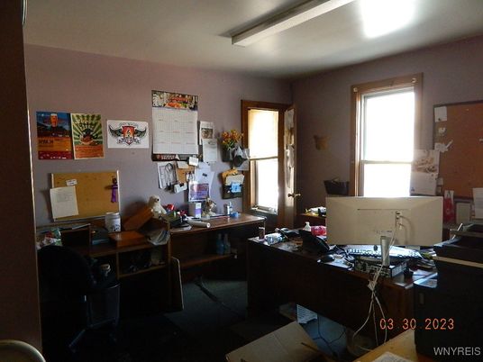 Home Office, Interior
