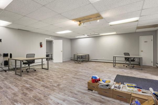 Home Office, Interior, Recessed Lighting, Wood Texture Flooring