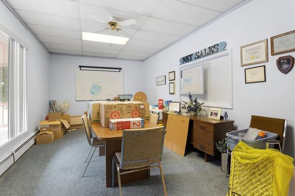 Home Office, Interior
