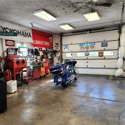 Garage, Interior