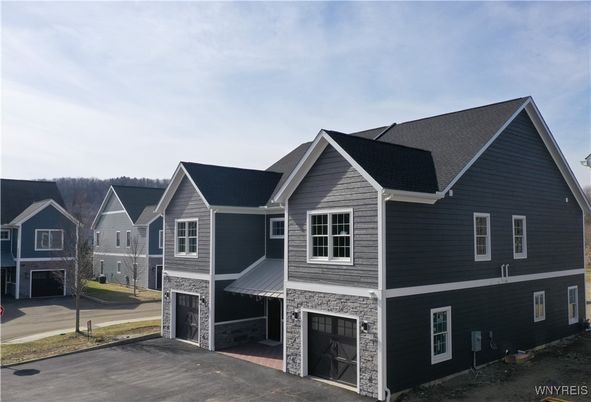 Attached, Exterior, Facade, Rowhouse