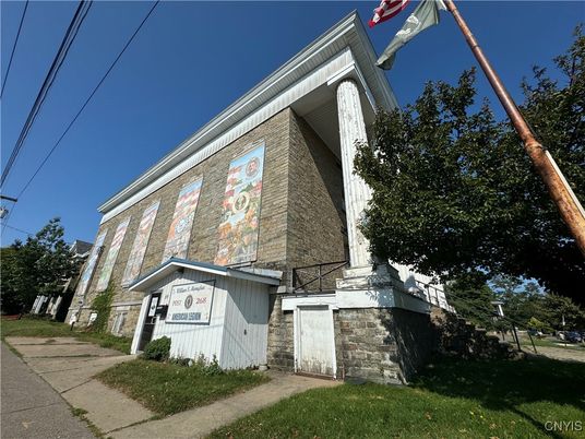Exterior, Facade, None