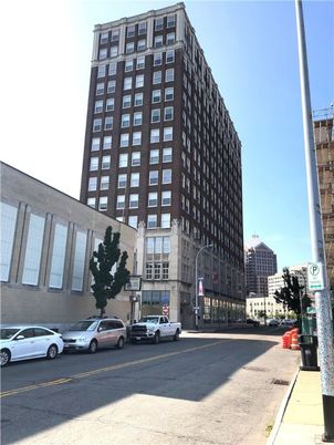 Exterior, Facade, Highrise
