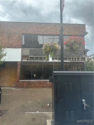 Exterior, Facade, Brick Facade, Modern