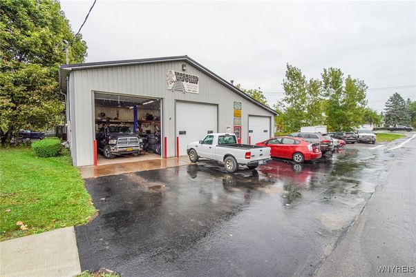 Detached Garage, Exterior