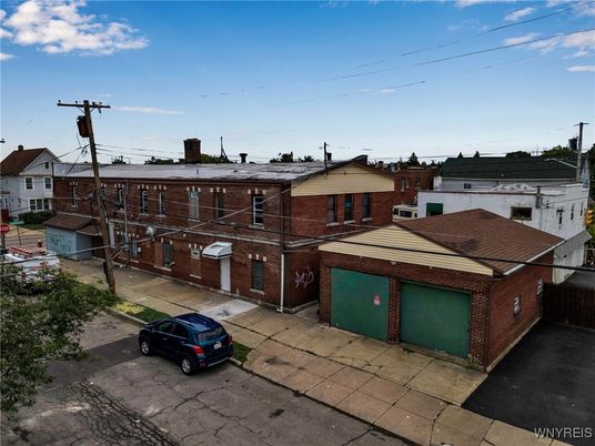 Detached Garage, Exterior