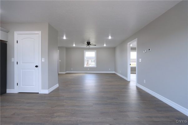 Empty room, Interior, Recessed Lighting, Wood Texture Flooring