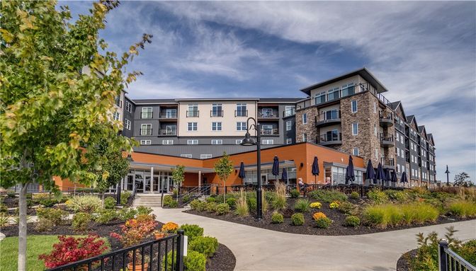 Exterior, Facade, Condo Building