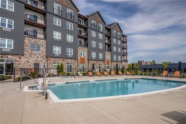 Exterior, Facade, Pool, Condo Building