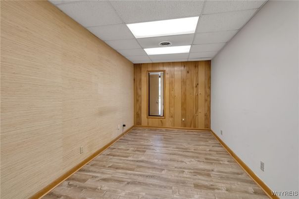 Empty room, Interior, Recessed Lighting, Wood Texture Flooring, Wooden Walls